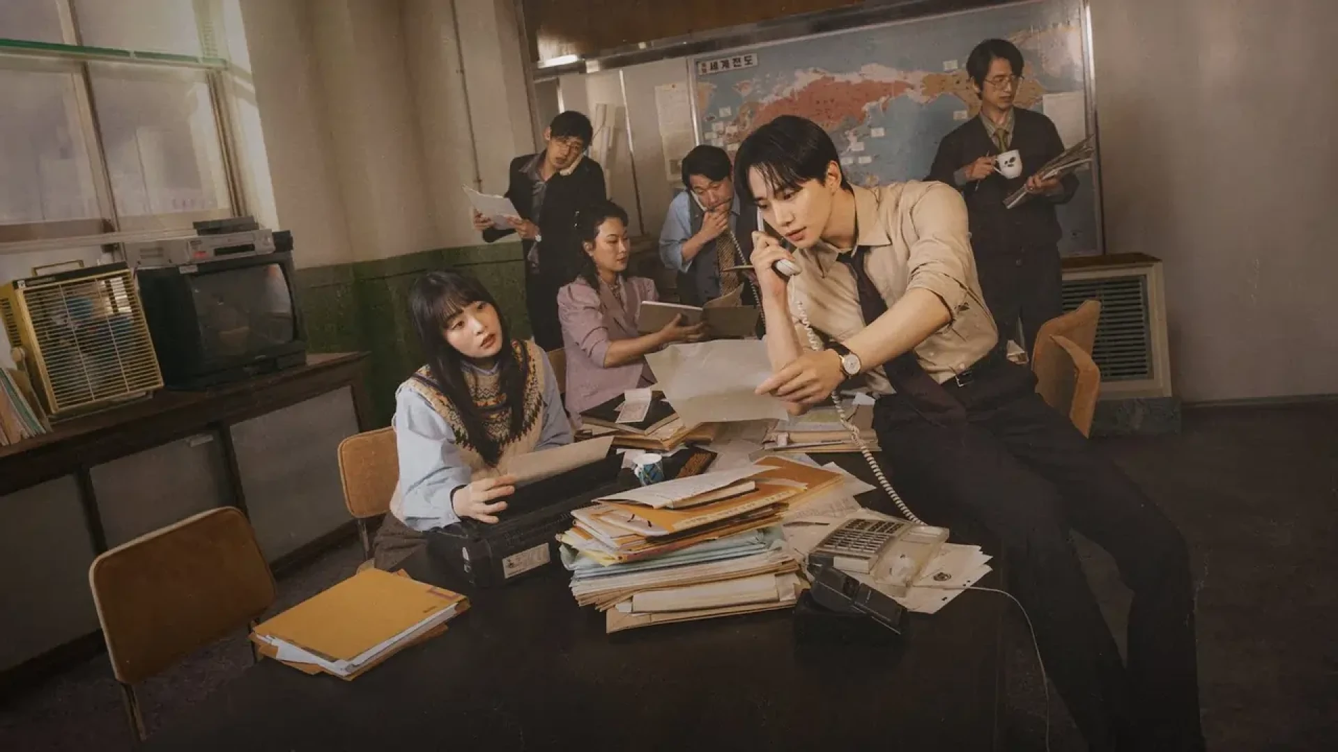 دانلود سریال Typhoon Family