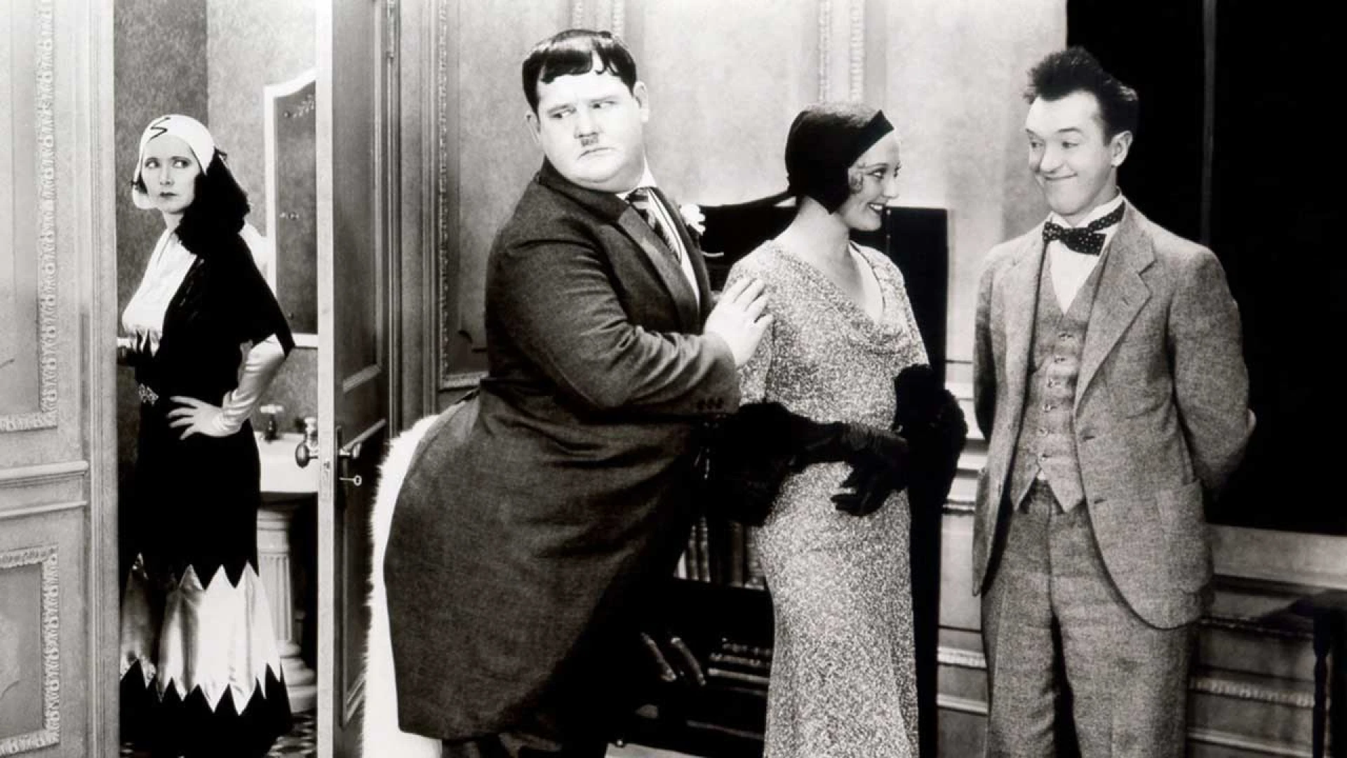 دانلود فیلم Chickens Come Home 1931