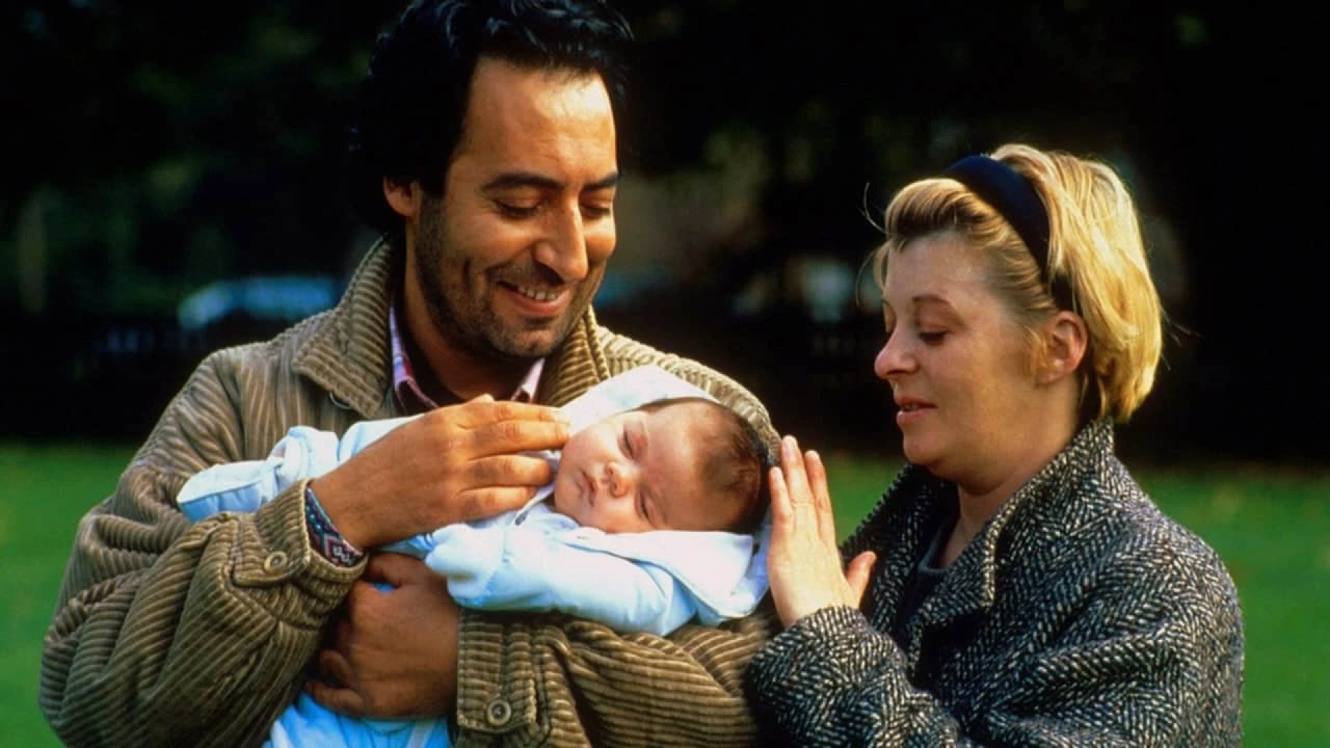 دانلود فیلم Ladybird Ladybird 1994